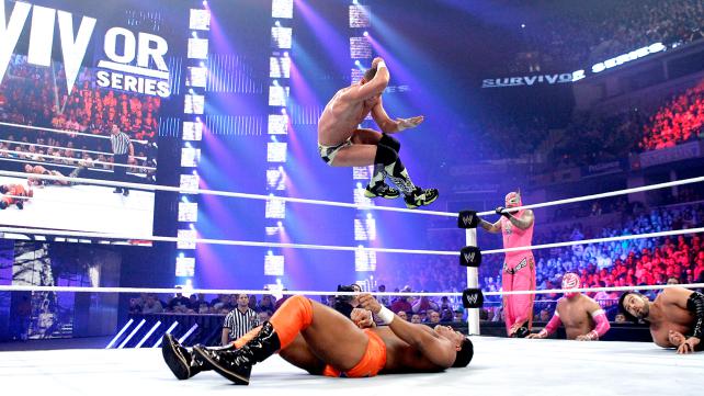  :. حصريا صور العرض الرائع WWE Survivor Series 2012 .:  558655360