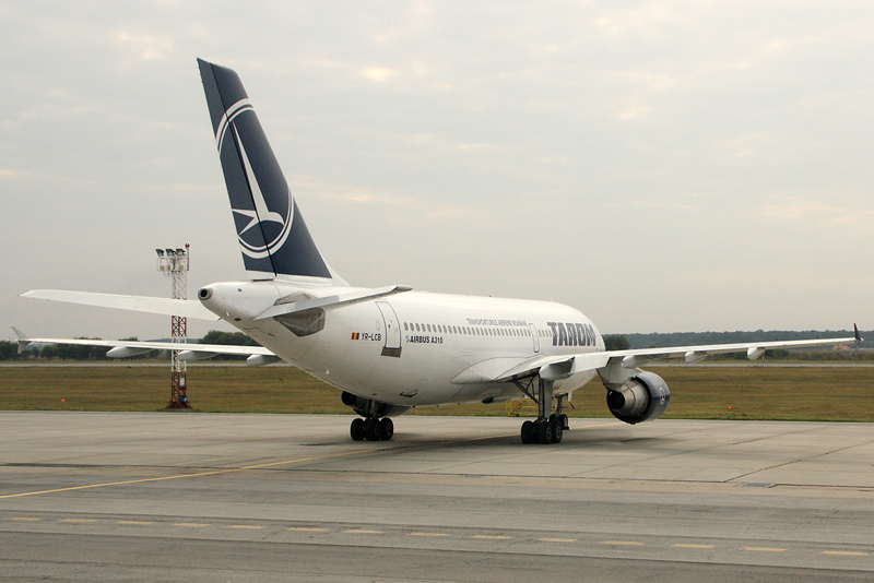 Aeroportul Bucuresti ( Henri Coanda / Otopeni ) - Noiembrie 2010  - Pagina 4 4553572