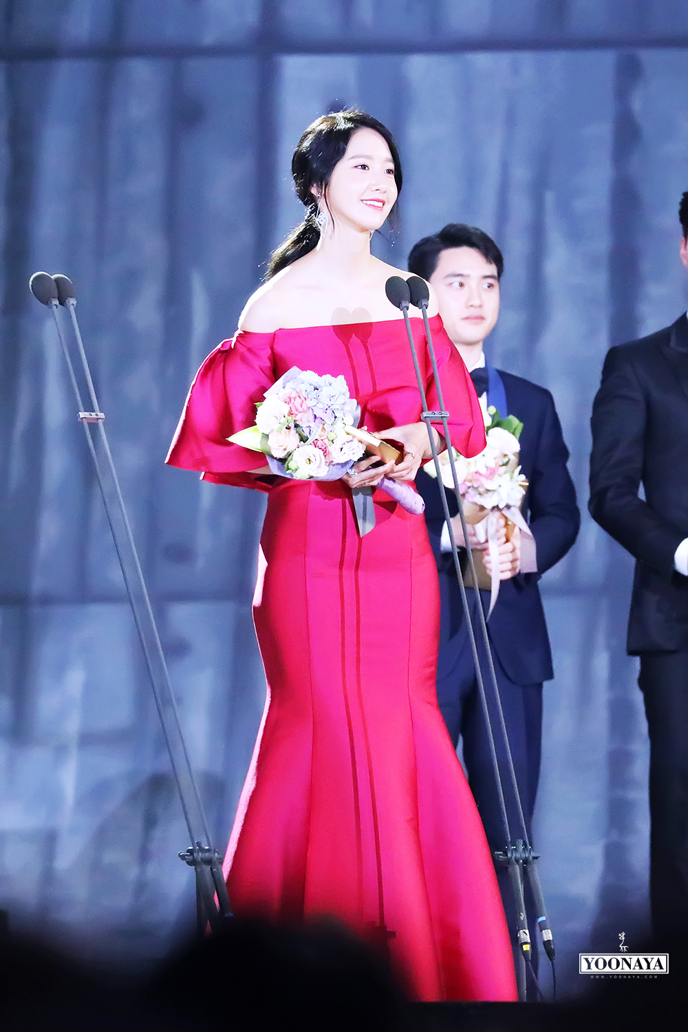 [PIC][03-05-2017]YoonA tham dự "53rd Baeksang Arts Awards" vào chiều nay + Giành "Most Popular Actress or Star Century Popularity Award (in Film)" - Page 3 A1968c72ly1ffbhg8ipcij20rs15ox4q