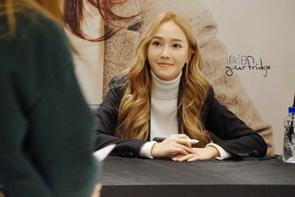 [PIC][16-12-2016]Jessica tham dự buổi Fansign cho "BLANC & ECLARE" tại Hyundai Department Trade Center Pop-Up Store vào chiều nay 006wT1zcly1favbi4nsgyj347k2sw7wl0