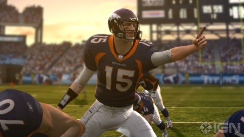 Tebow in Madden 11 Madden-nfl-11-20100425100104842-000