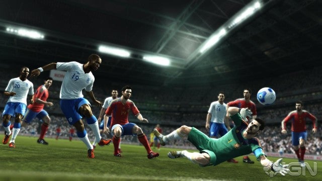  حصريا لعبة PES 2012 FullRip كاملة بالتعليق الانجليزى +( باتش التعليق العربى لرؤوف خليف ) Pro-evolution-soccer-2012-20110527073017251_640w
