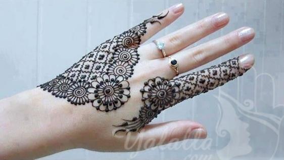 صور نقش حناء العيد على الأصابع غاية في الرقة والجمال ♥ Back-Hand-Mehndi-Designs-7