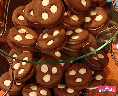 طريقة عمل بسكويت شوكولاتة مزخرف حلويات منال العالم 1328798799_how-chocolate-biscuit-decorated-sweets-manal-alalem