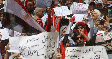 "شباب الثورة" يدعون للتظاهر والاحتفال بميدان التحرير يوم عيدالعمال Smal420111155320