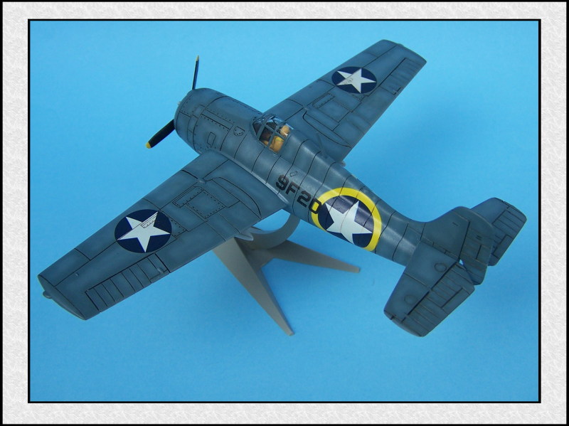 Grumman F4F-4 Wildcat VF-9 [Academy 1/72 avec décals Hasegawa] Aca35