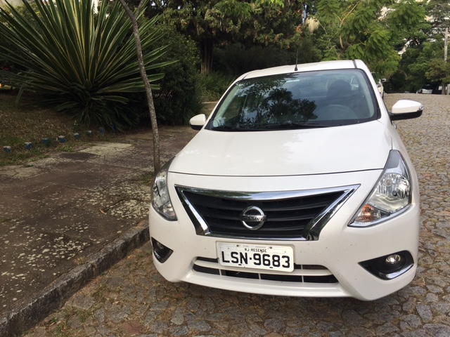 Nissan Versa 1.6 Unique, o conforto, o espaço e o desempenho de um sedã familiar 23196716