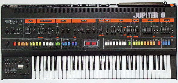 Le coin des musiciens - Page 7 Roland-jupiter-8