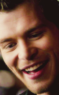 Joseph MORGAN 1375962683-017