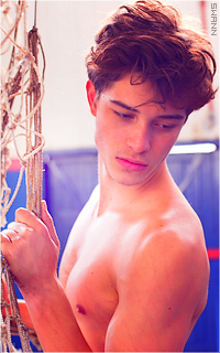 "Au Ménestrel Roux" ✂ Avatars pour petits et grands 1378038960-swann-avatar-francisco-lachowski-1