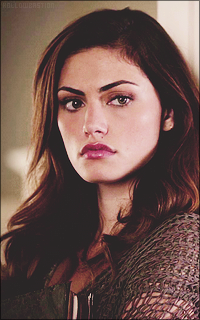 Phoebe Tonkin 1384494609-20