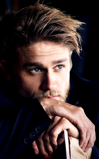 Charlie Hunnam {200x320} 1404414624-m2