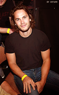 Taylor Kitsch - 200*320 1409851872-ina66