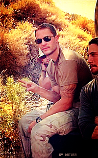 Taylor Kitsch - 200*320 1409851915-va21