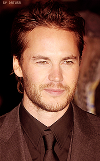 Taylor Kitsch - 200*320 1416253078-mas31