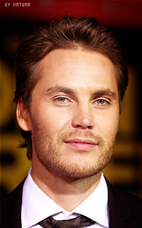 Taylor Kitsch - 200*320 1416253118-mm57