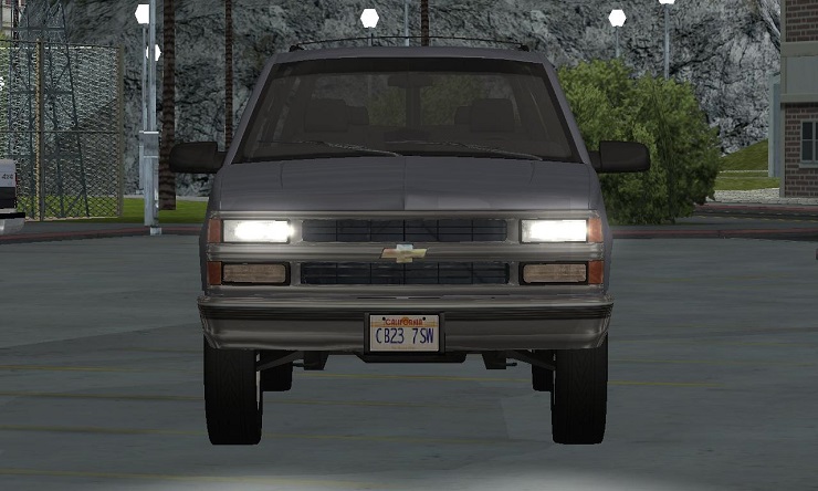 [Huntley] Chevrolet Suburban 1998 (pour les fans des Sopranos) 1426927774-4