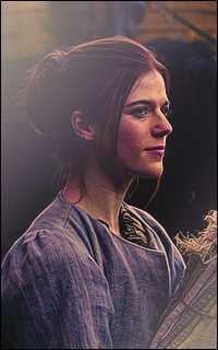 ROSE LESLIE 1433443032-3