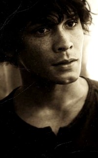 Bob Morley 1438634634-bellamy-blake-03