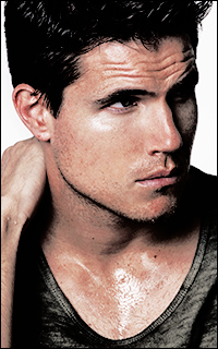 Commande pour Seth Tyrwhitt 1441450139-robie-amell5