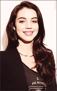 Cat Simmons 1452886719-adelaide-kane-5