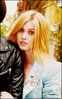 Katherine McNamara 1463423843-26