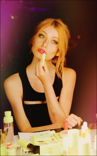 Katherine McNamara 1467570866-kikat08