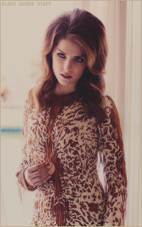 Anna KENDRICK 1493069357-030