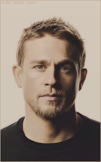 Charlie HUNNAM 1495041258-008