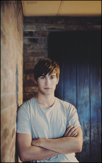 Chace CRAWFORD 1495094567-003