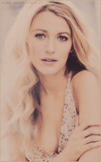 Blake LIVELY 1495273603-030