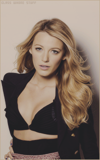 Blake LIVELY 1495393755-018