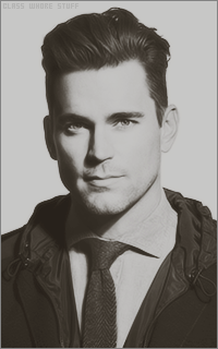 Matthew BOMER 1497557261-012