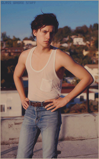 Cole SPROUSE - Page 3 1497575185-002