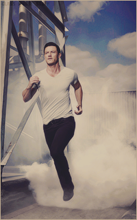 Luke EVANS 1498446743-007