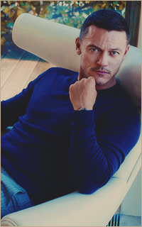 Luke EVANS 1498497041-022