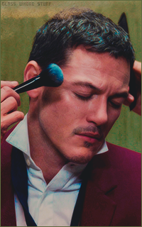 Luke EVANS 1498841717-024