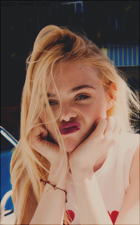 Elle FANNING 1500912486-010