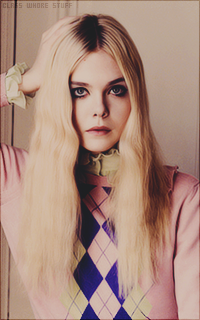 Elle FANNING 1500912592-025