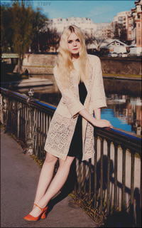 Elle FANNING 1500912614-026