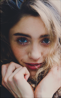 Natalia DYER 1504303837-042