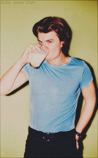 Joe Keery 1505697102-017