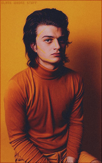 Joe Keery 1505697167-025