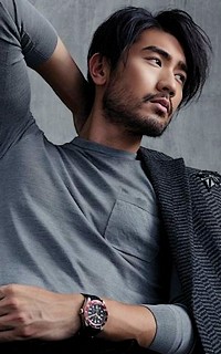 Galerie alternative d'avatars (rares et chers) - Page 3 1509039974-godfrey-gao