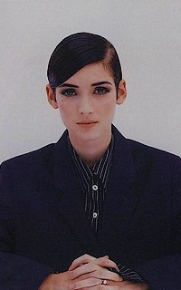 Galerie alternative d'avatars (rares et chers) - Page 5 1519052826-winona-ryder