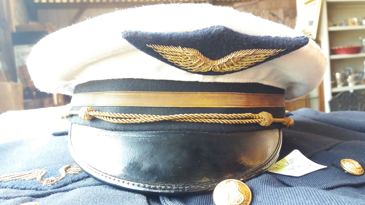 Uniforme français post ou avant 1940? (armée de l'air)  1564075986-casquette1