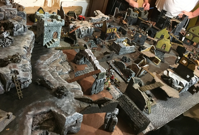 Mordheim: un tas de cailloux! 1567530944-table-2