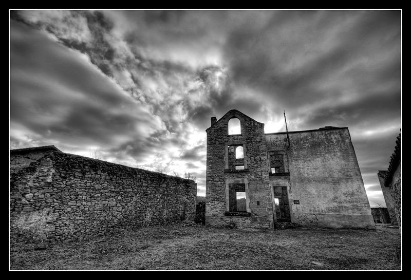 Oradour-sur-Glane 116940HDR442NB800