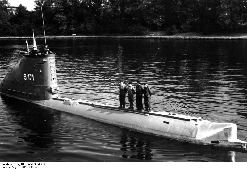 SOUS MARINS D'ATTAQUE TYPE 214 133650Bundesarchiv_Bild_146_2008_0212_2C_Uboot_Hecht__28S_171_2C_ex_U_2367_29