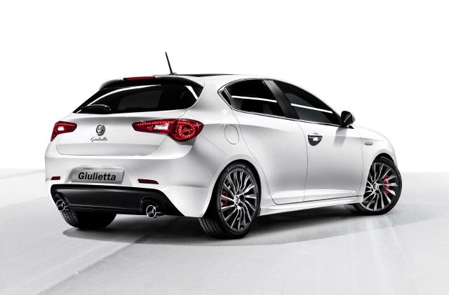 PHOTO ALFA ROMEO 1779002011_Alfa_Romeo_Giulietta_Rear_View